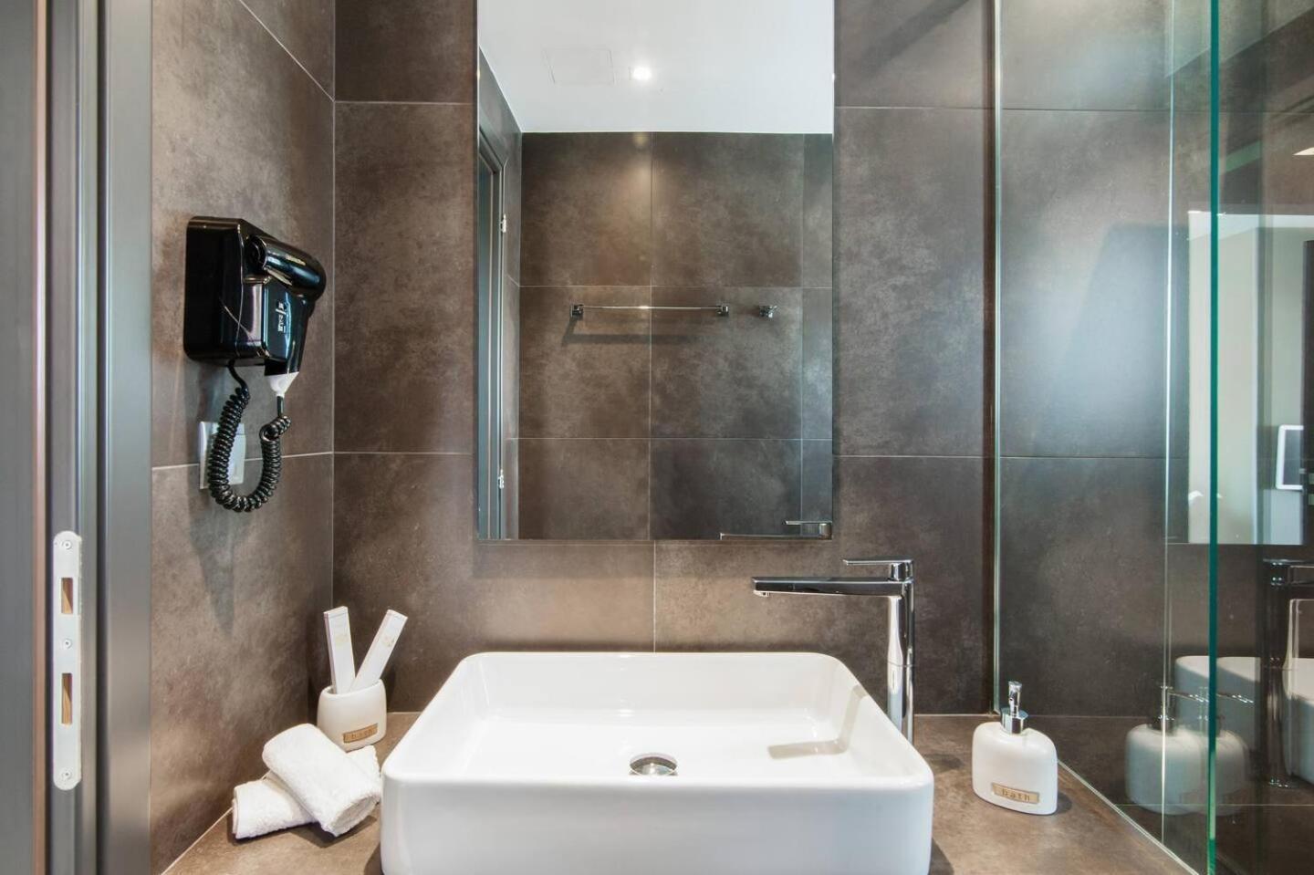 Ma Maison Nο 1, Penthouse, Acropolis And Lycabettus View, Ultra High Speed Internet 300 Mbps, 15' To Acropolis By Metro, 1' From Metro Station Αθήνα Εξωτερικό φωτογραφία
