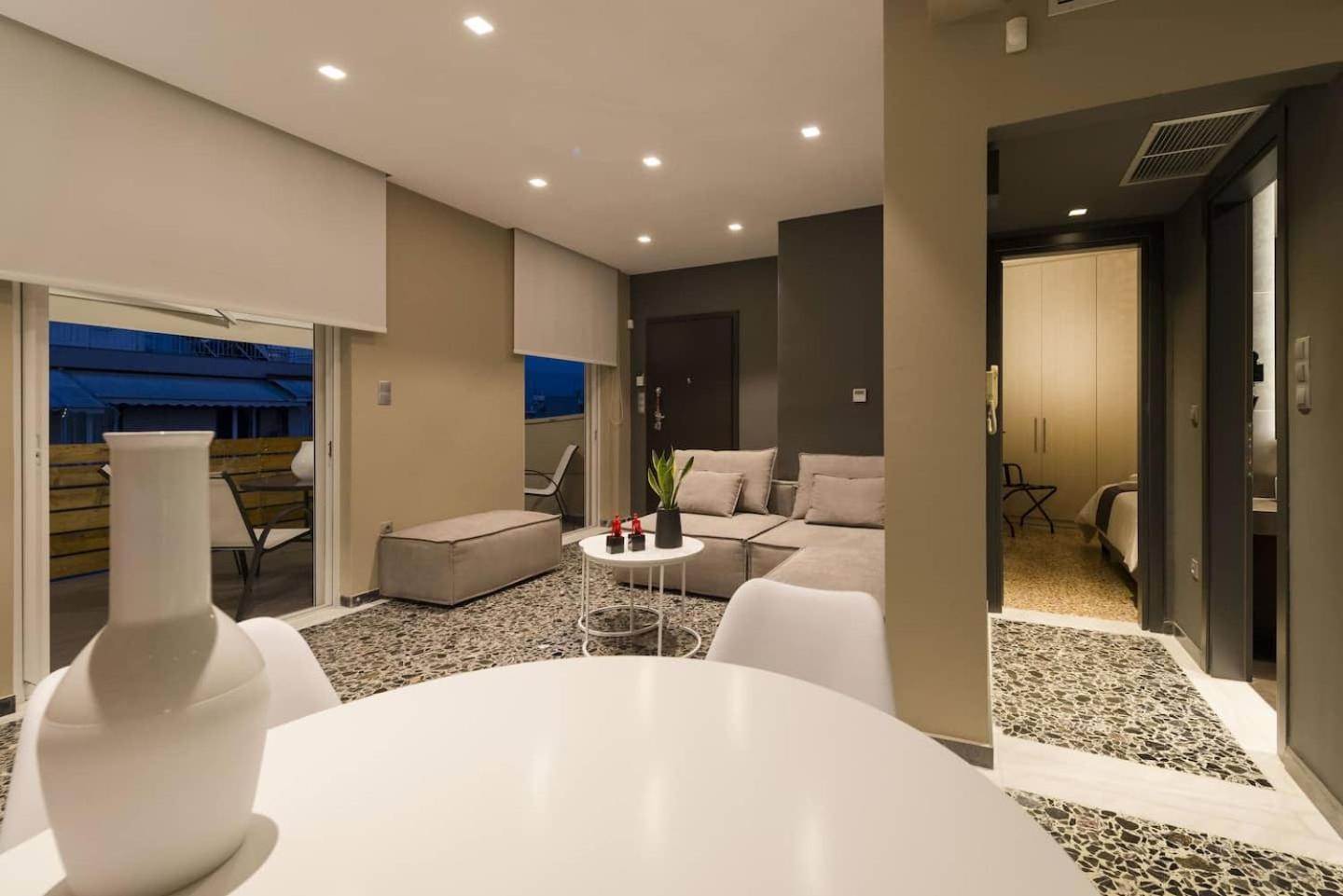 Ma Maison Nο 1, Penthouse, Acropolis And Lycabettus View, Ultra High Speed Internet 300 Mbps, 15' To Acropolis By Metro, 1' From Metro Station Αθήνα Εξωτερικό φωτογραφία